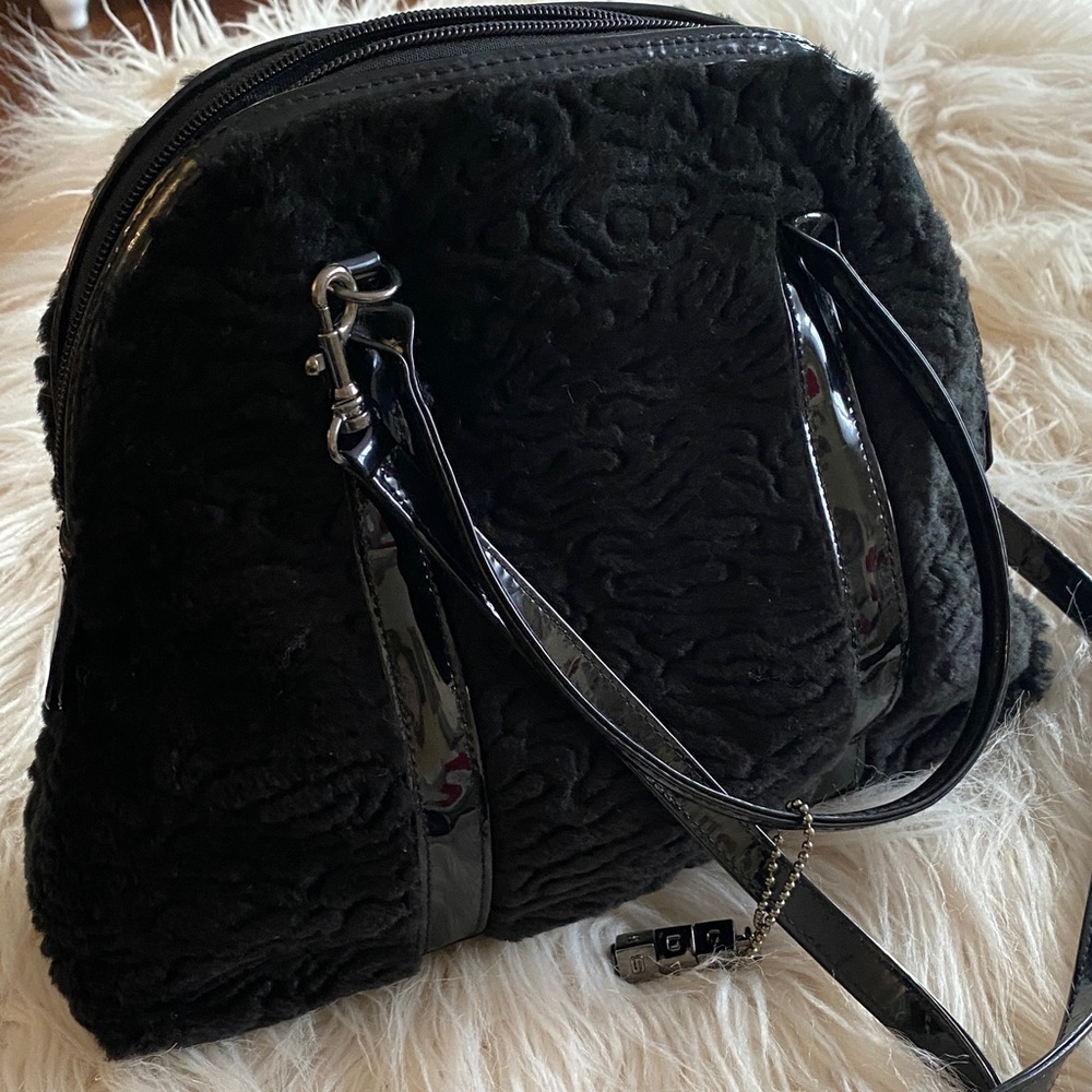 Carlo D'Santi Elegant Black Women's Bag